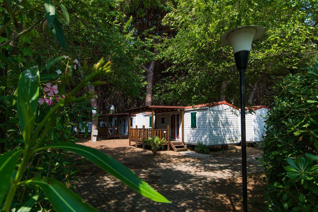 Village Camping Hawaii Albinia Exterior photo
